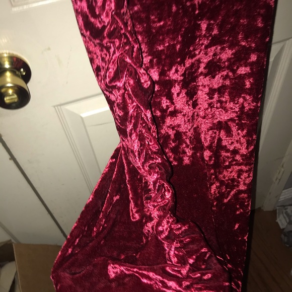 SHEIN red velvet asymmetrical dress - Picture 4 of 7